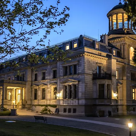 Schloss Mit Park 3* Kaarz