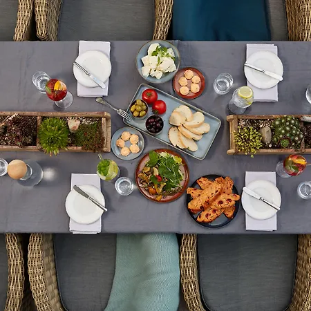 Hotel Schloss Mit Park 3*