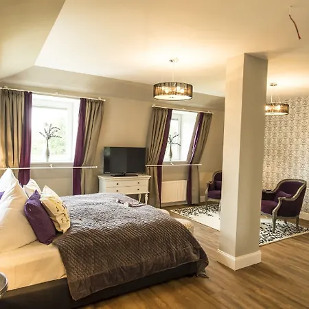 Schloss Mit Park Kaarz