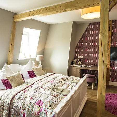 ホテル Schloss Mit Park 3*