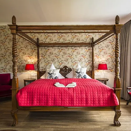 ホテル Schloss Mit Park 3*