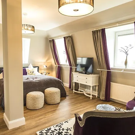 Schloss Mit Park 3* Kaarz